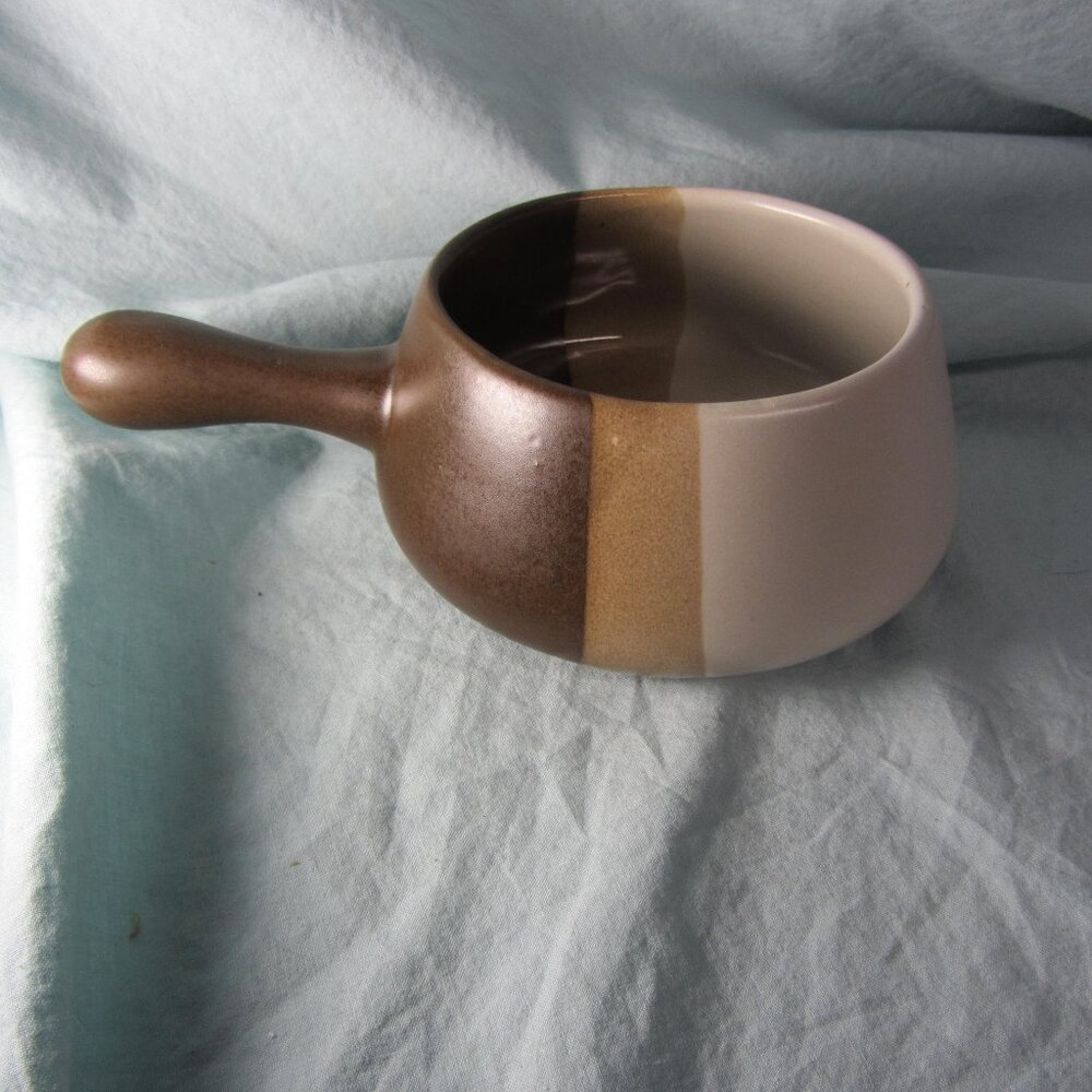 vintage McCoy sandstone french onion soup bowl (w2030)